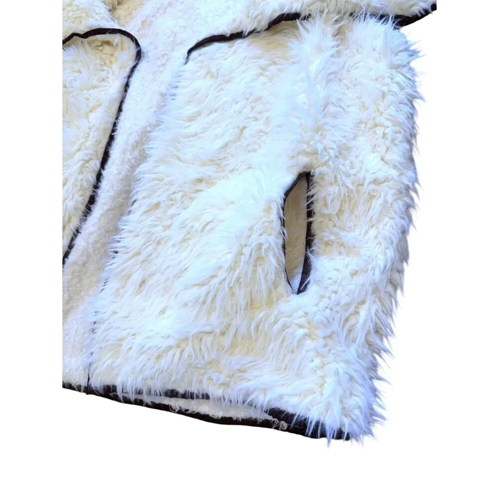 Faux Sherpa Vest With Brown Trim Comfy XXL - Picture 7 of 8